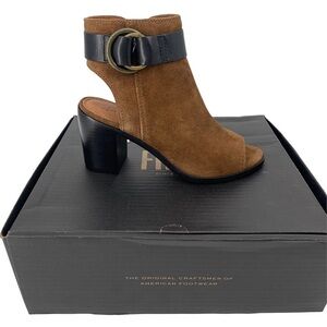 NIB Frye Danica‎ Harness Suede Peep Toe Bootie Size 6M